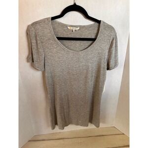 C&C California Grey Cold‎ Shoulder T-shirt Size Medium Soft Flowy New NWT